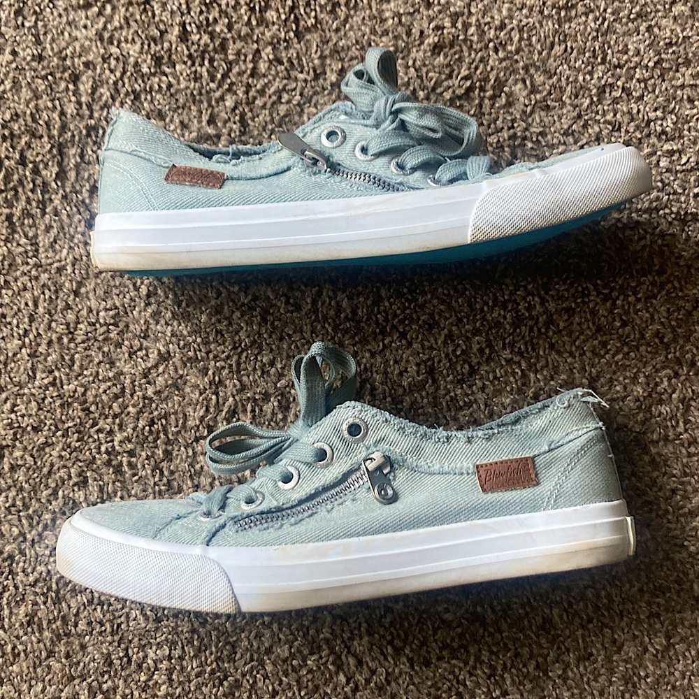 Womens Sneaker
